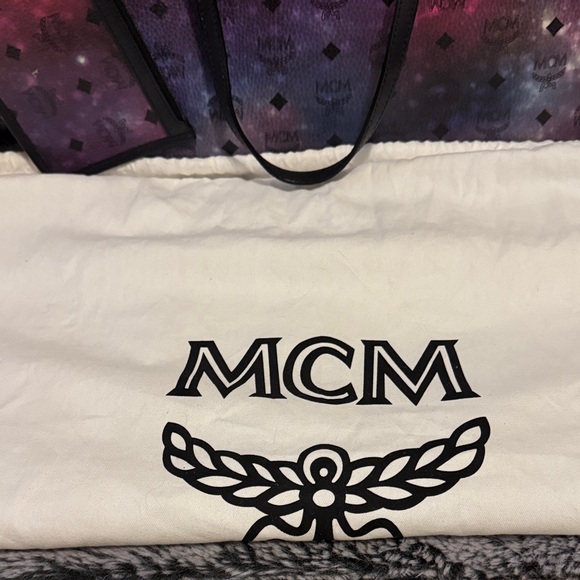 MCM Pink/Purple Galaxy Viseto Gradient Logo Coated Canvas Tote with Black Handle - Picture 2 of 14